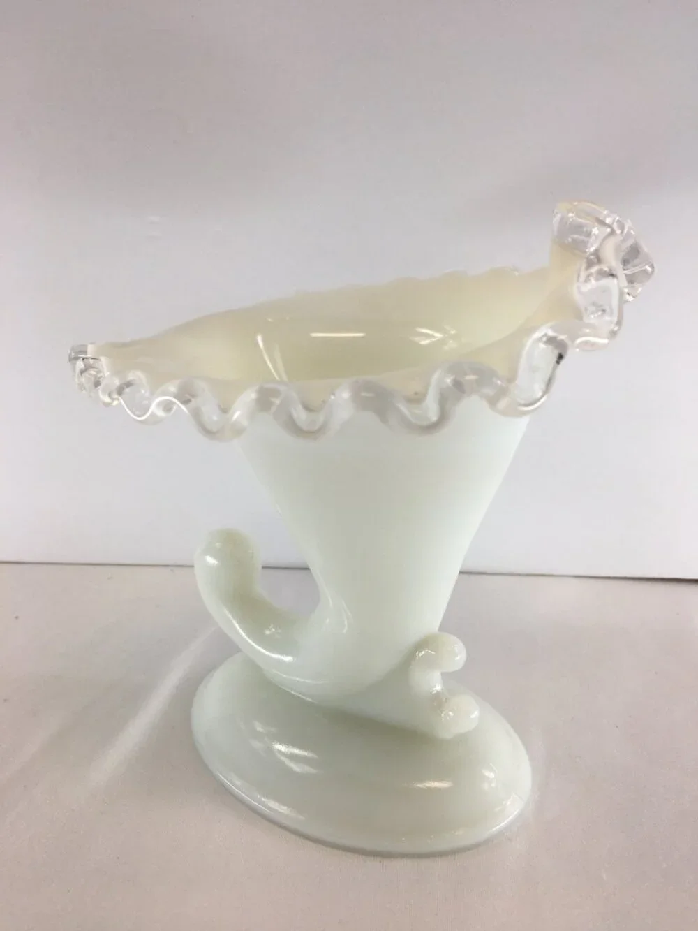 Vtg Fenton Silver Crest Milk Glass Cornucopia Ruffled Candle Holder 6.5'' Tall